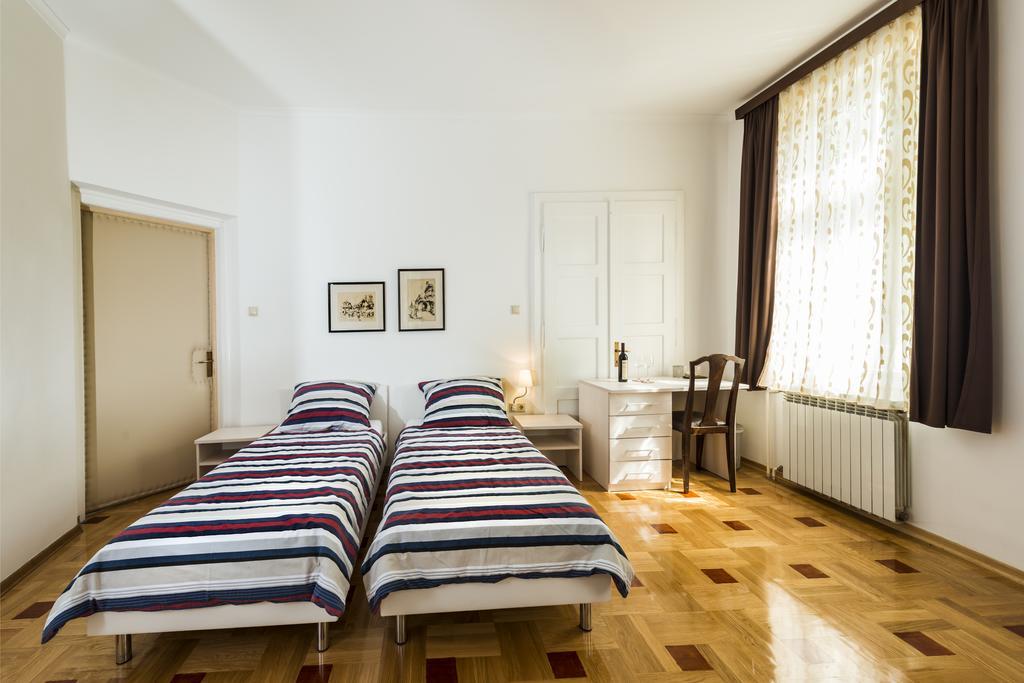 קארלובץ Vila Regina Rooms מראה חיצוני תמונה